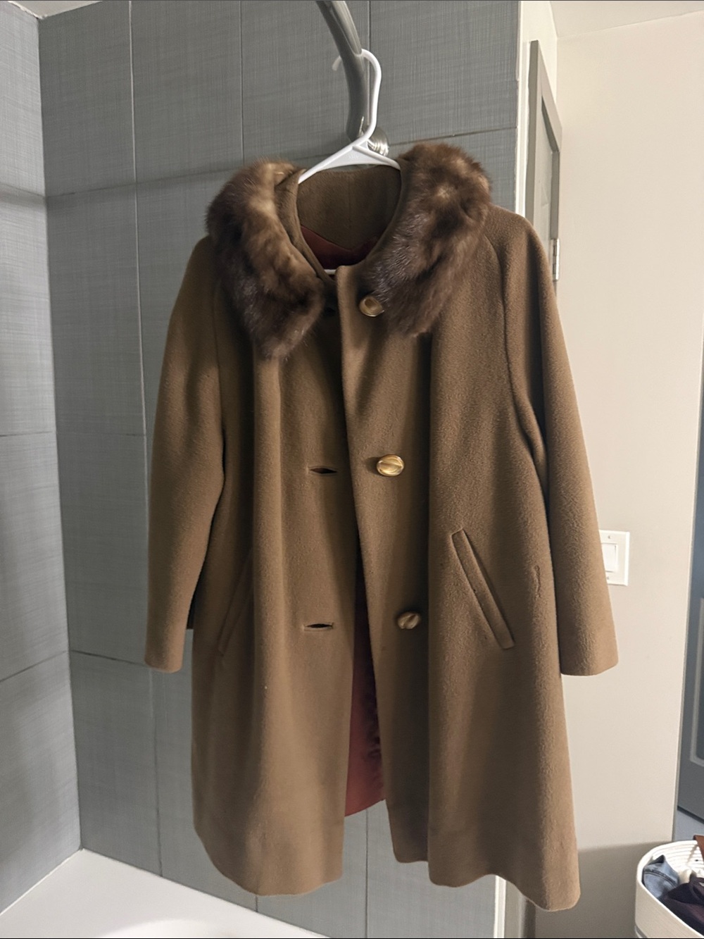 Vintage Brown Cashmere Coat with Fur Collar